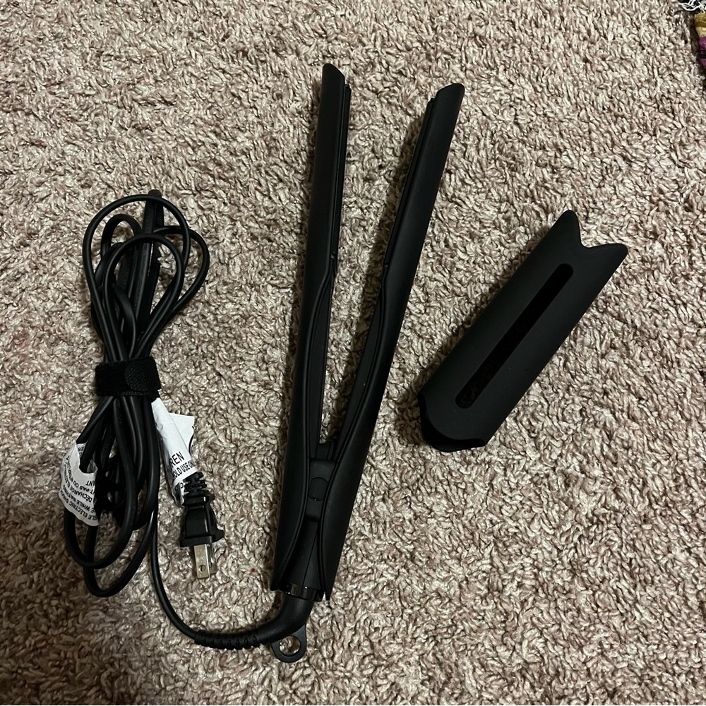 NANOBLACK Kristin Ess Ceramic Flat Iron Hair Straightener